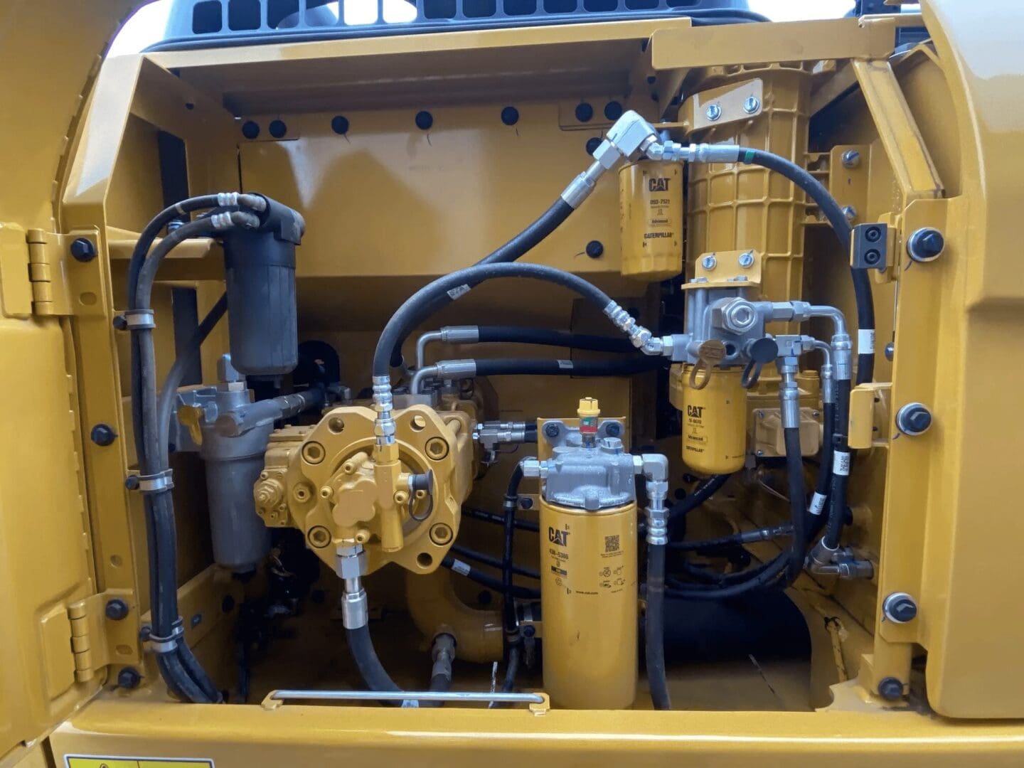 Caterpillar hydraulic pump, hoses, and filters